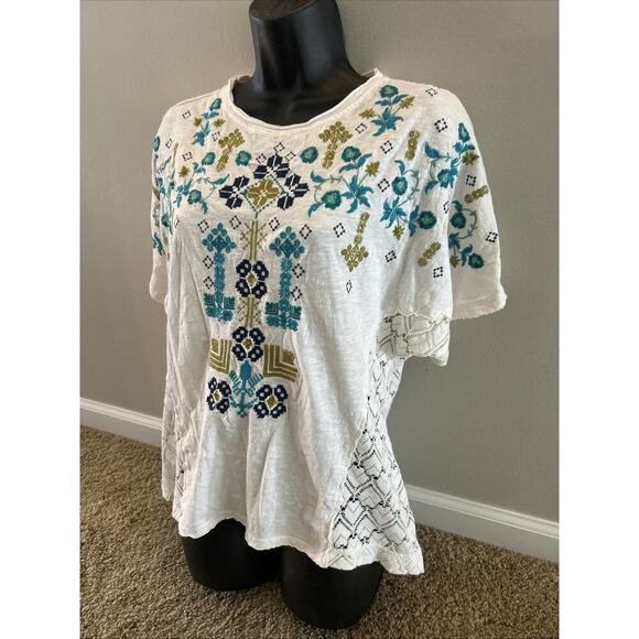 Sundance Embroidered Floral Serafina Short Sleeve T-Shirt Top Size Small Womens - Picture 4 of 14